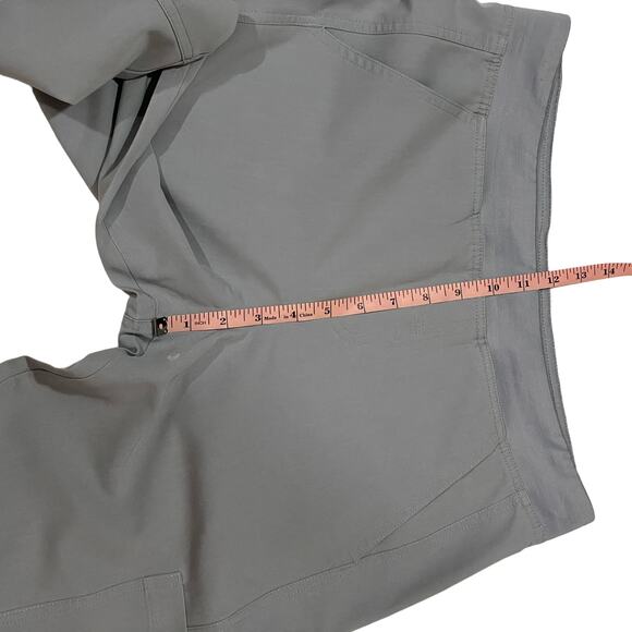 Figs Men's Axim Cargo Scrub Pants - Gray - Small - Picture 3 of 16